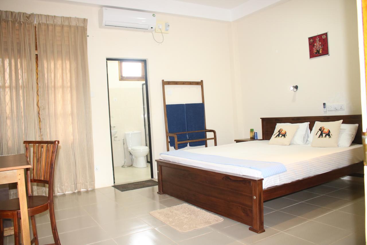 Under Water Safaris And Resort Uppuveli Exterior photo
